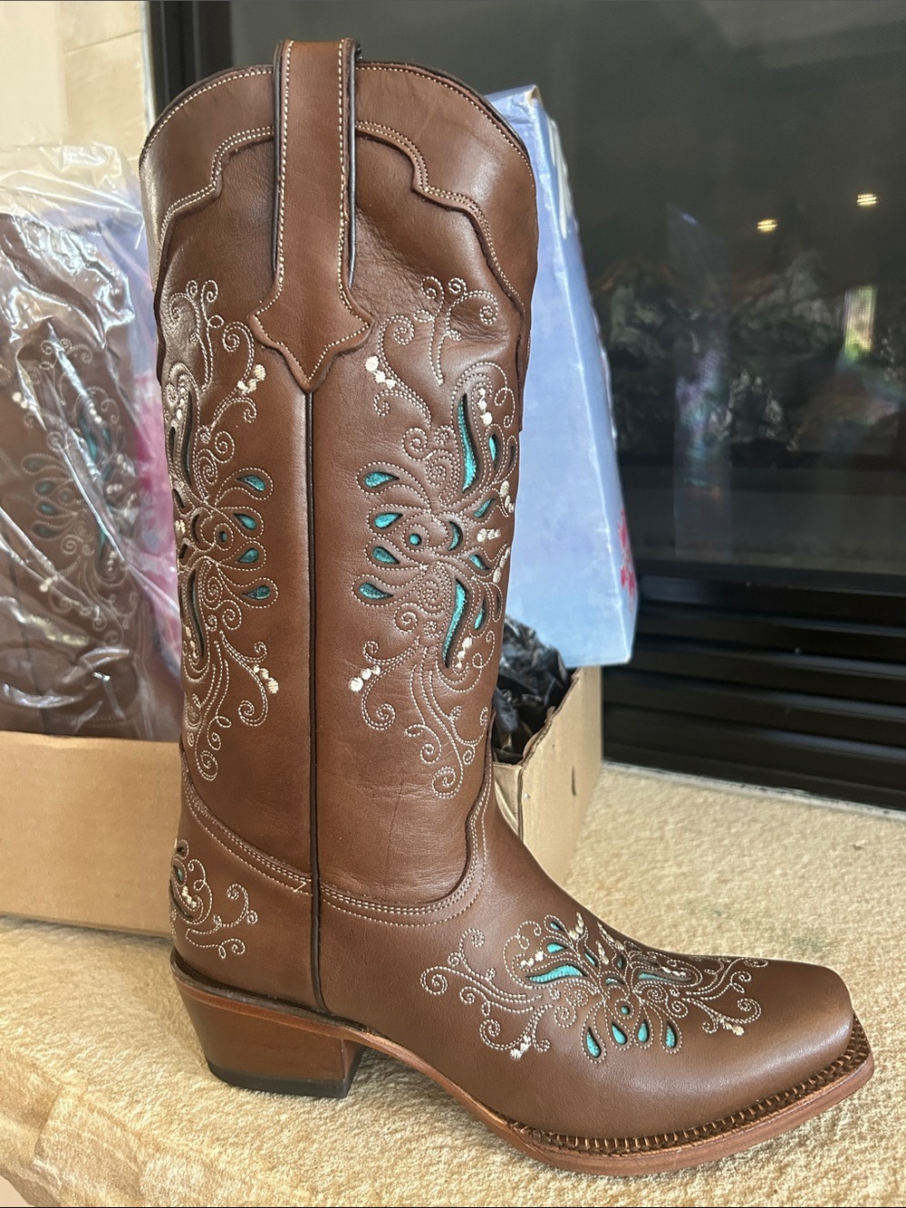 Brown Women Western Embroidered Leather Boots with Teal Accents tanner mark 9.5